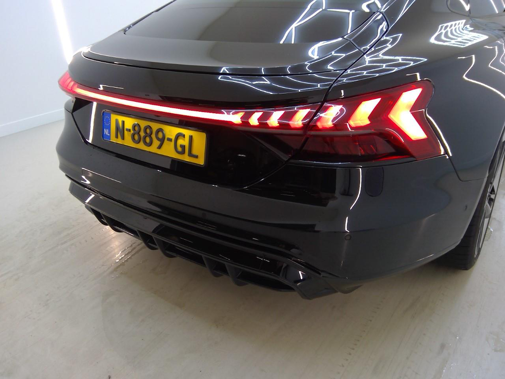 Foto 26 van Audi e-tron GT