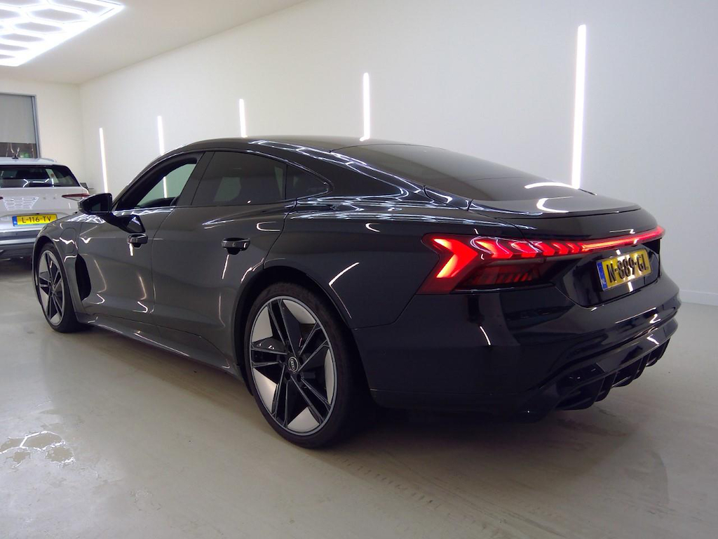 Foto 5 van Audi e-tron GT