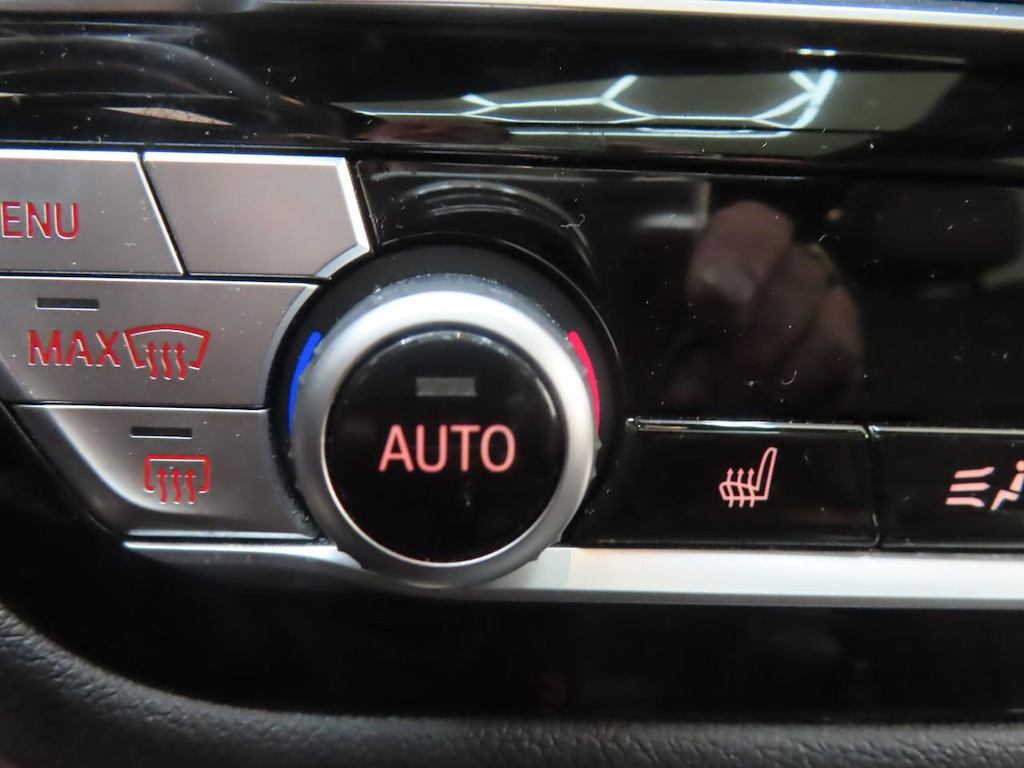Foto 18 van BMW ix3