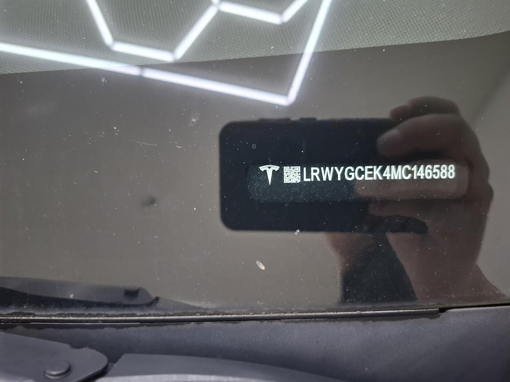 Foto 20 van Tesla Model Y
