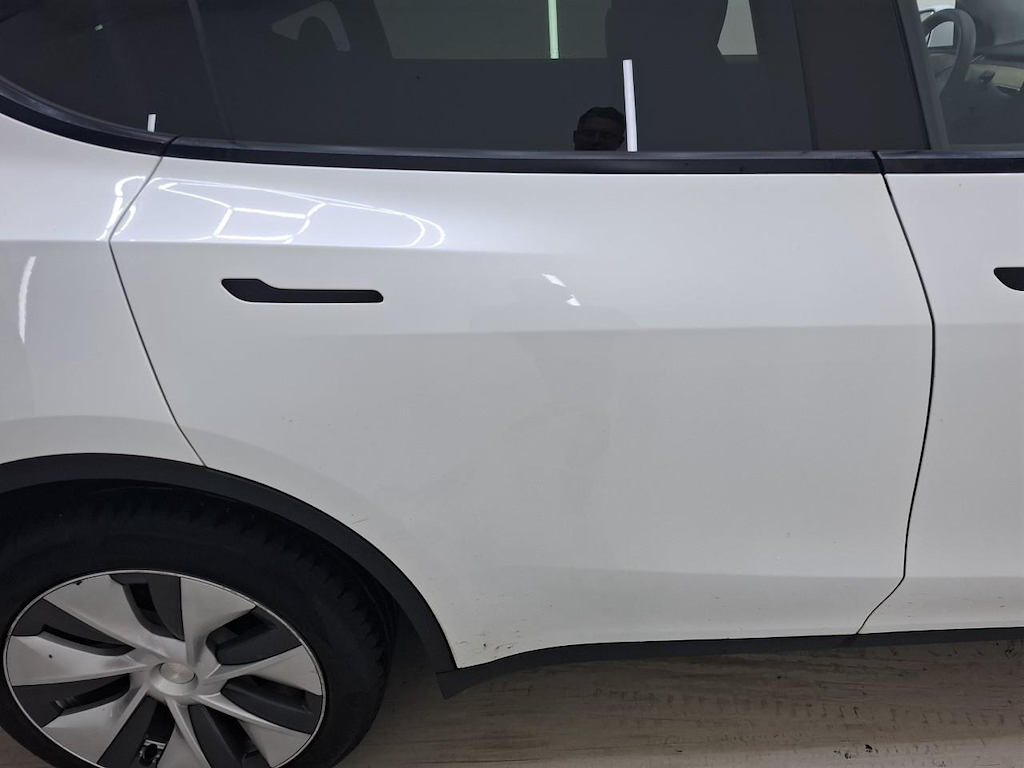 Foto 30 van Tesla Model Y