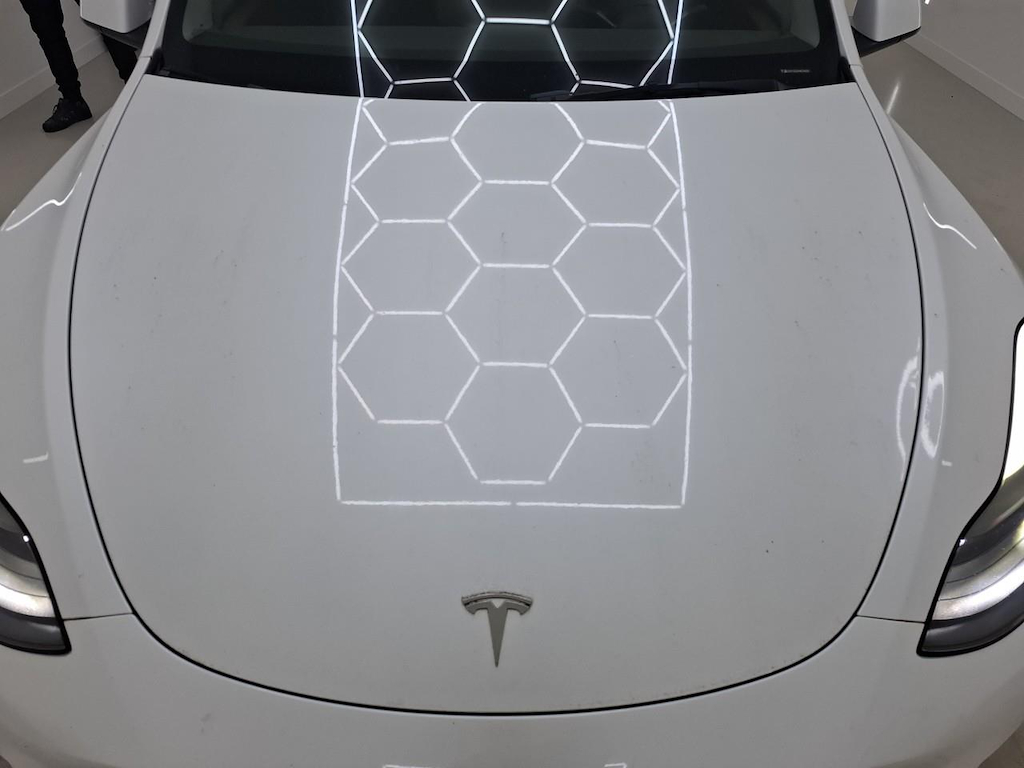 Foto 33 van Tesla Model Y