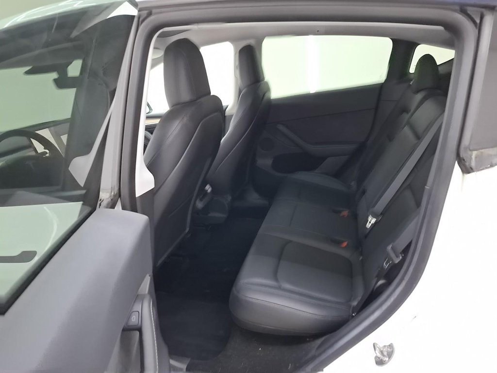 Foto 9 van Tesla Model Y