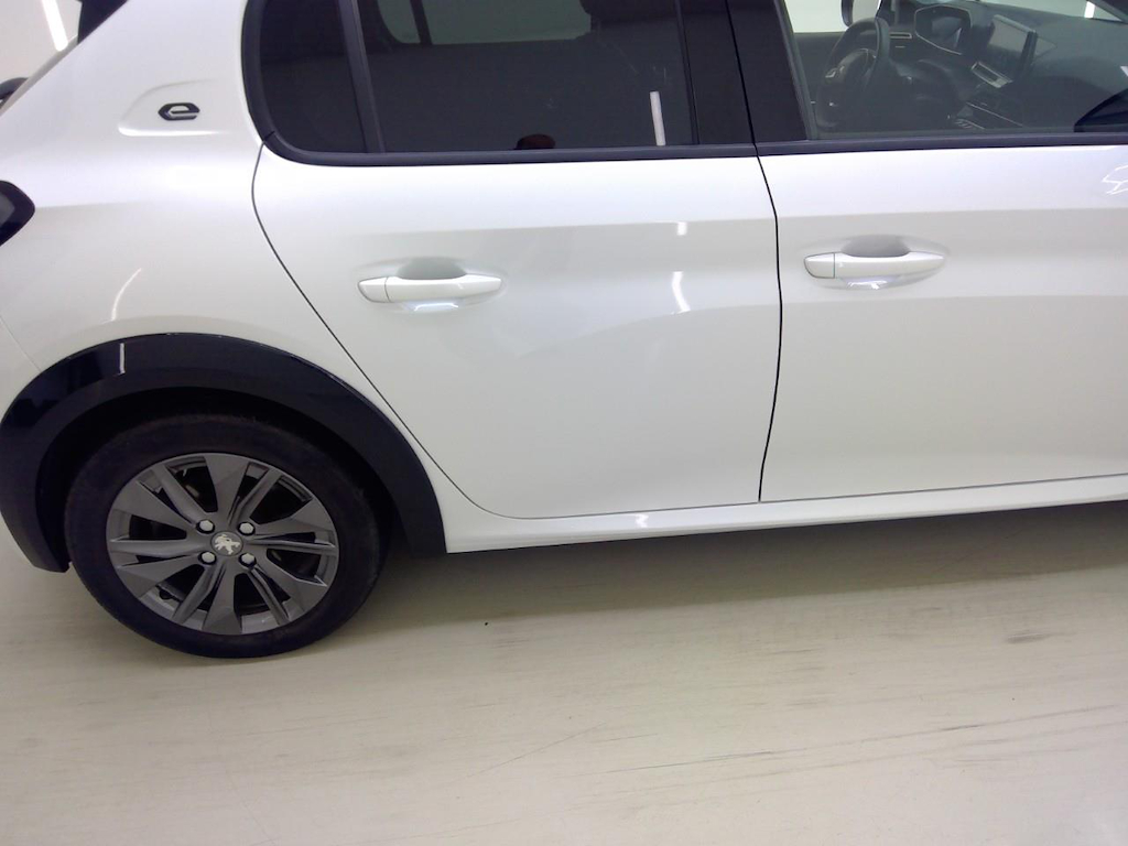 Foto 34 van Peugeot E-208