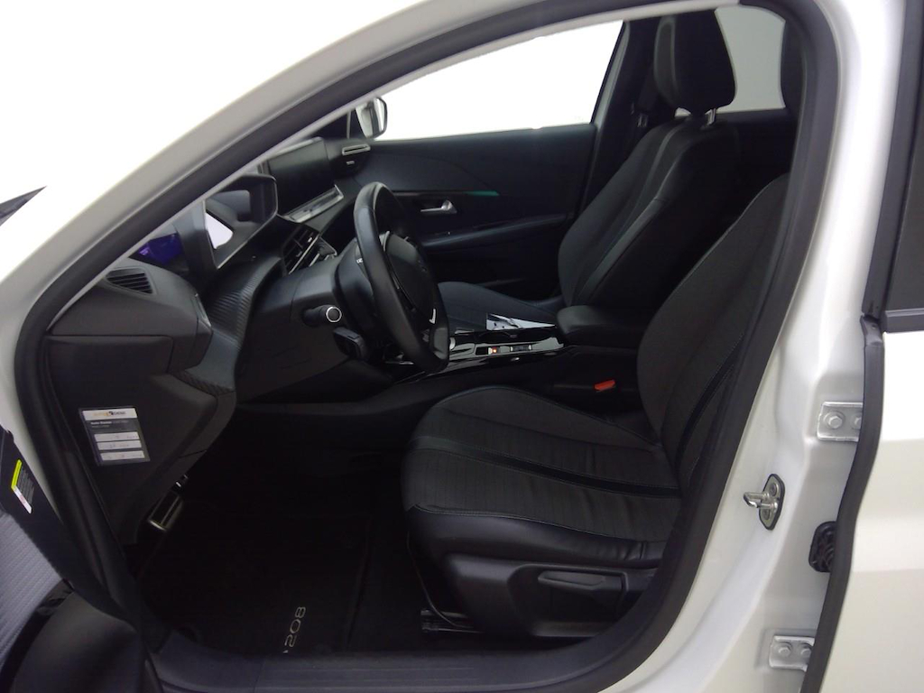 Foto 8 van Peugeot E-208
