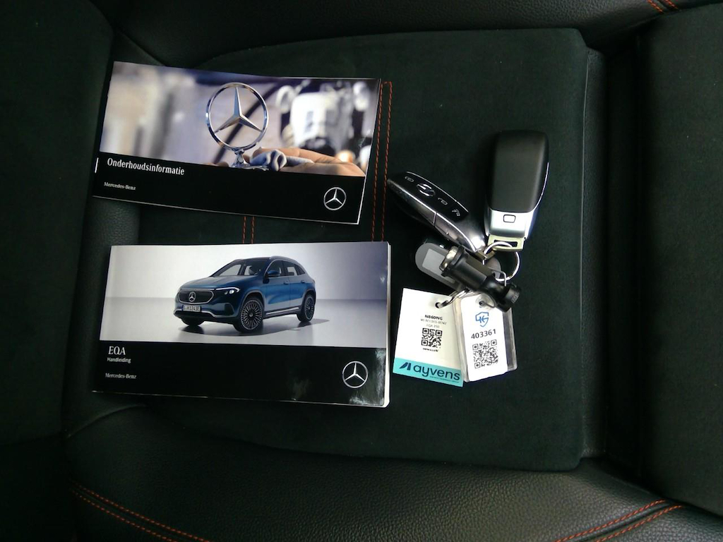 Foto 14 van Mercedes EQA