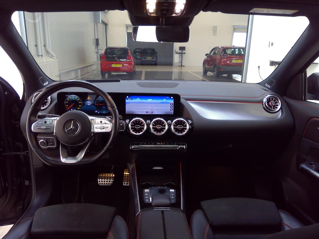 Foto 3 van Mercedes EQA