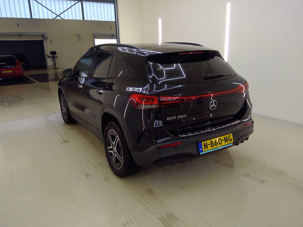Foto 5 van Mercedes EQA