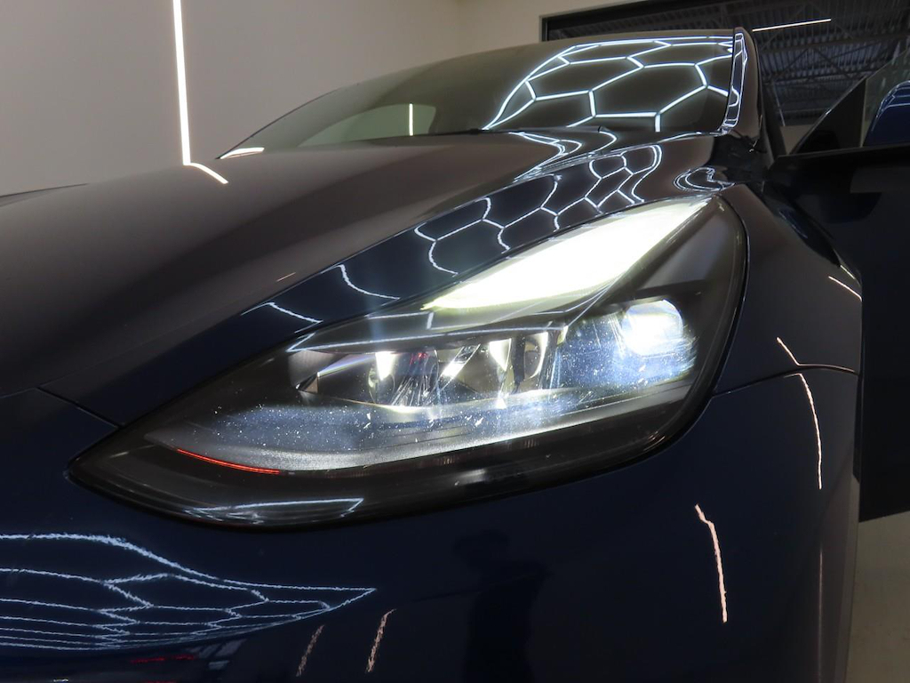 Foto 41 van Tesla Model Y