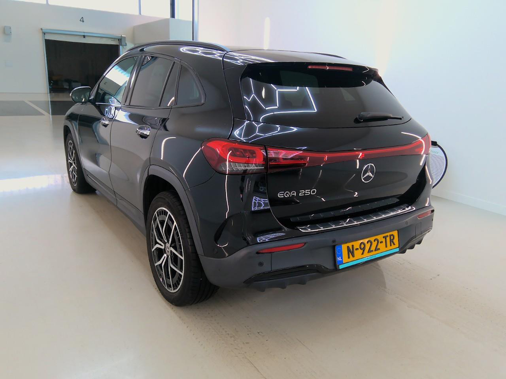 Foto 6 van Mercedes EQA