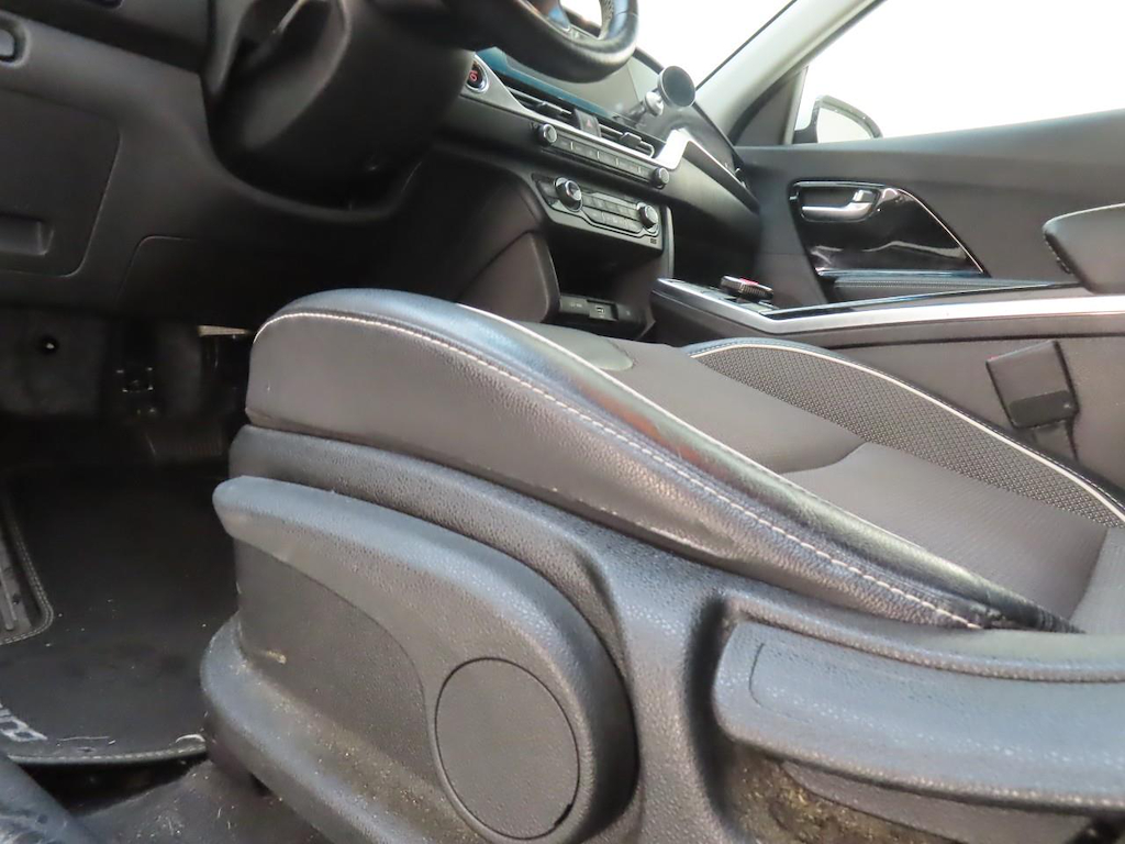 Foto 24 van Kia Niro