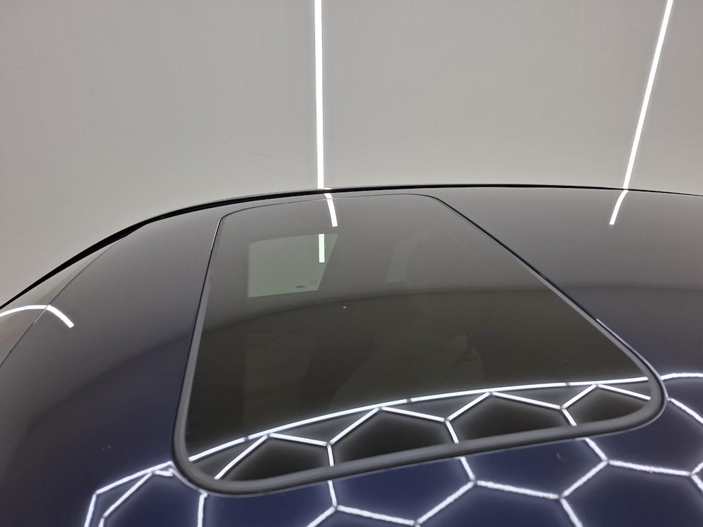 Foto 18 van Mercedes EQC