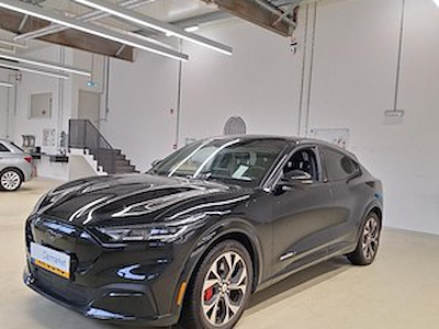 Kaufe FORD MUSTANG MACH-E 99KWH ER PREMIU bei Ayvens Carmarket