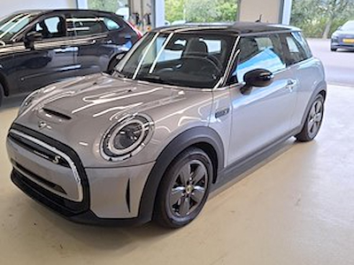 Buy MINI MINI 32.6 KWH COOPER SE on Ayvens Carmarket