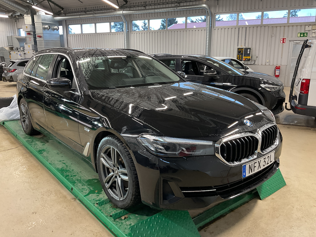BMW 5 Series xDrive Touring 292hk Connected Drag