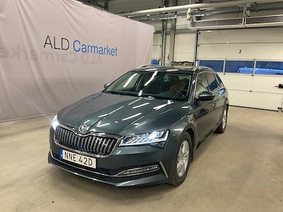 Köp SKODA Superb iV Kombi 1.4 Plug-In på Ayvens Carmarket