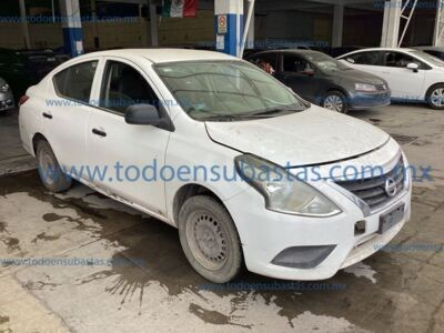 Buy NISSAN Versa V-DRIVE MT AC on Ayvens Carmarket