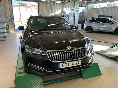 Achetez SKODA SUPERB sur Ayvens Carmarket