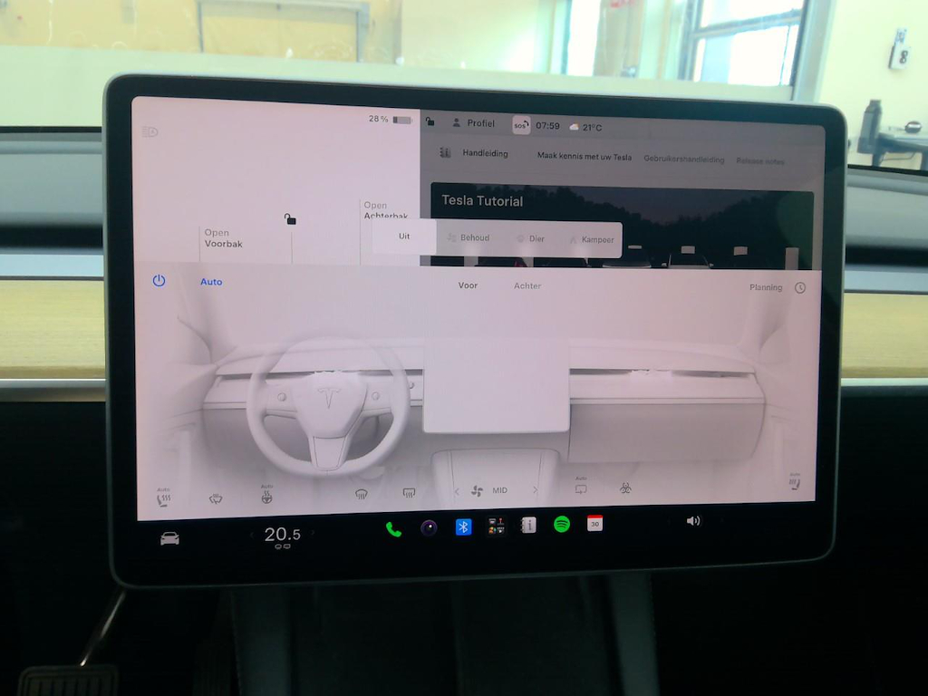 Foto 17 van Tesla Model Y