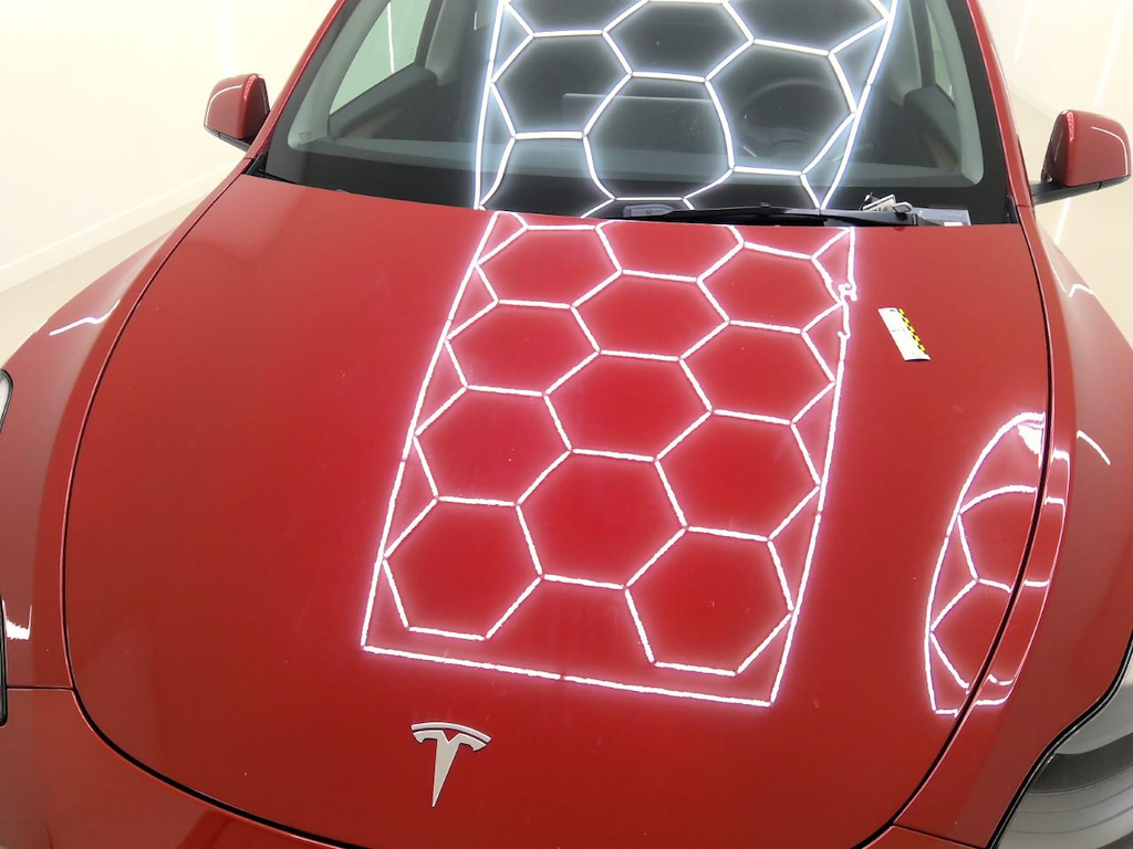 Foto 31 van Tesla Model Y