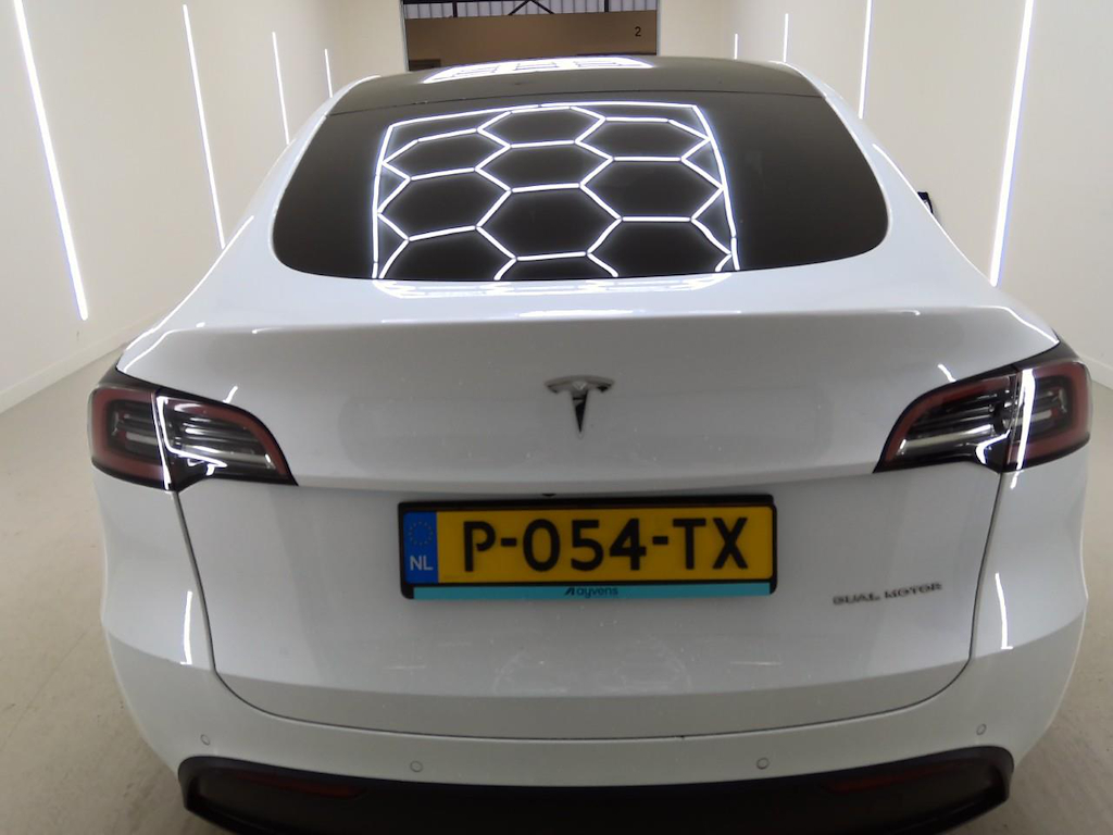 Foto 27 van Tesla Model Y