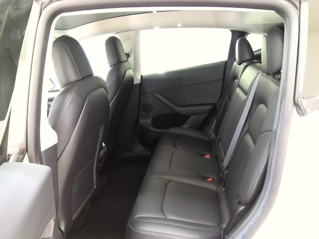 Foto 9 van Tesla Model Y