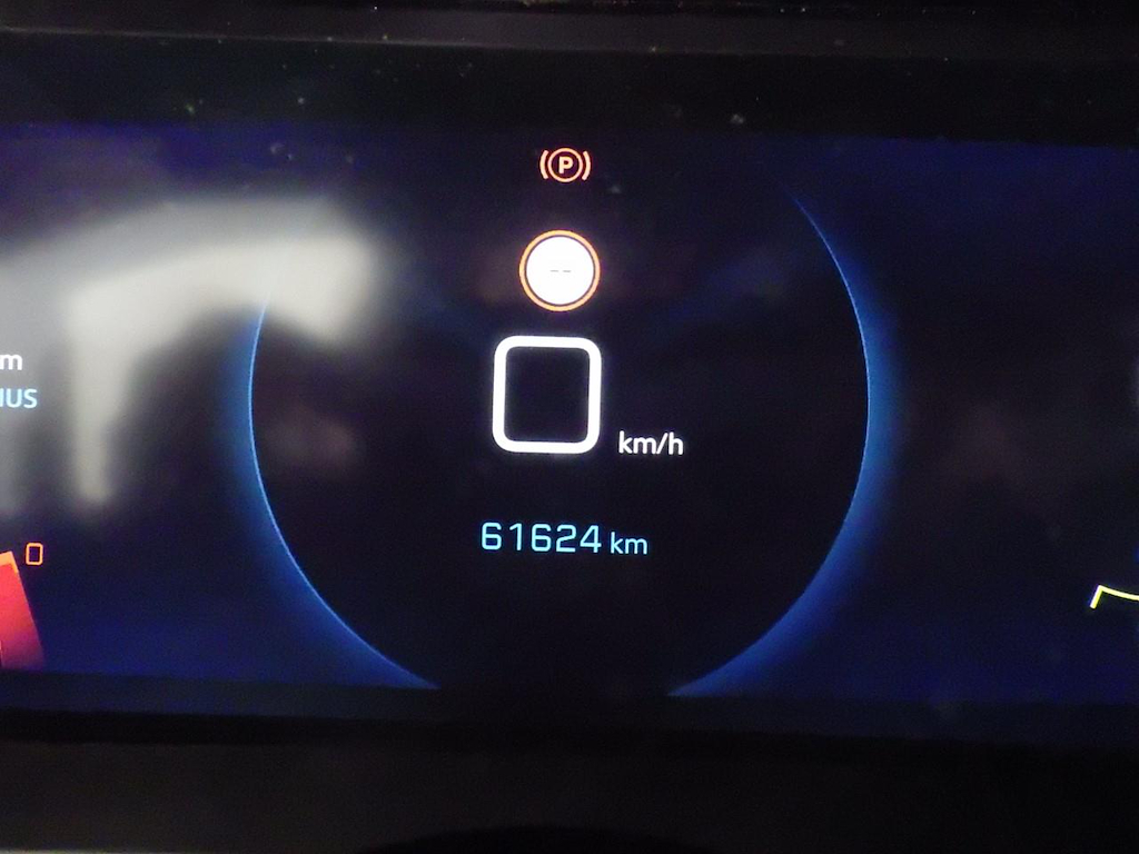 Foto 5 van Peugeot E-2008