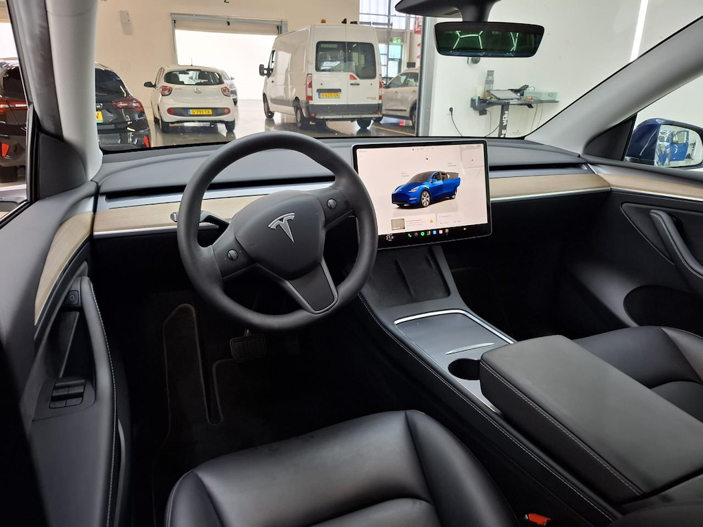 Foto 6 van Tesla Model Y