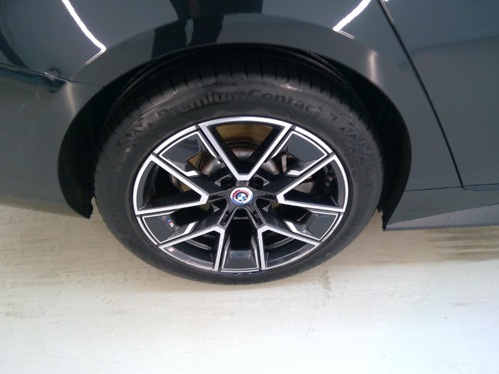 Foto 11 van BMW i4