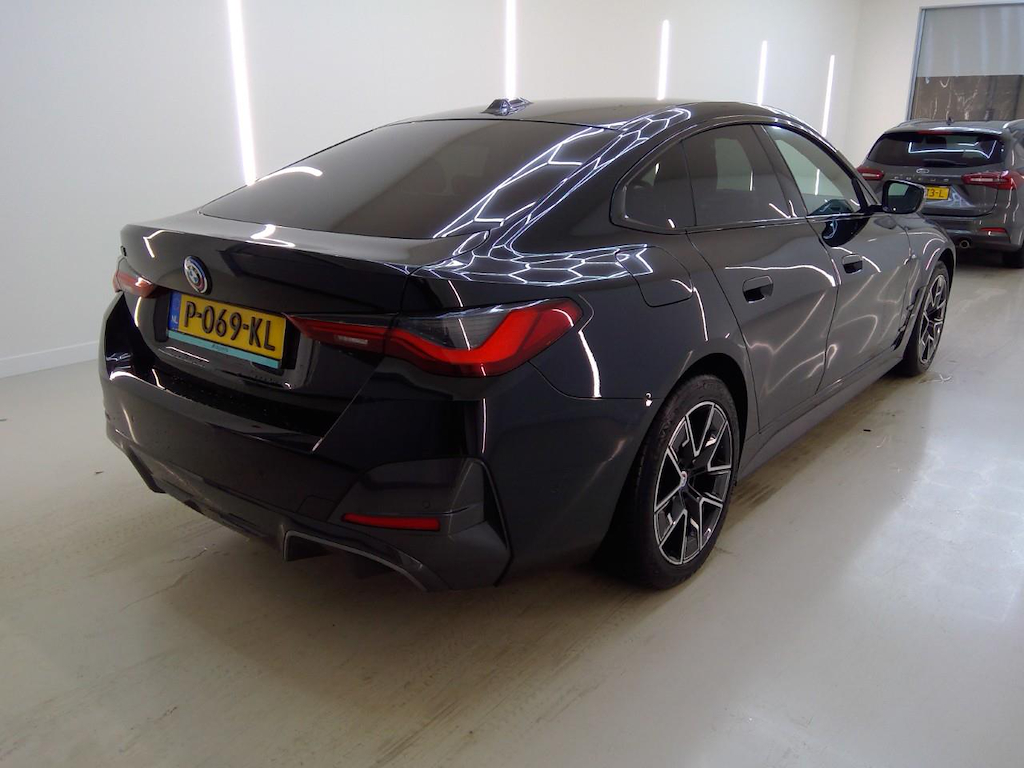 Foto 3 van BMW i4