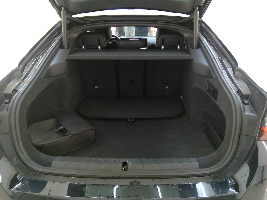Foto 10 van BMW i4