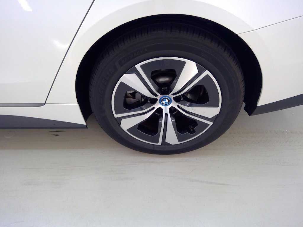 Foto 12 van BMW i4