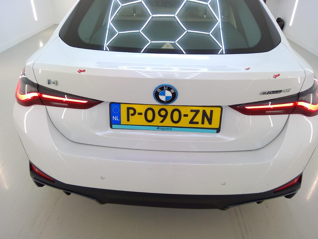 Foto 24 van BMW i4