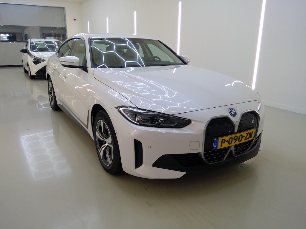 Foto 6 van BMW i4