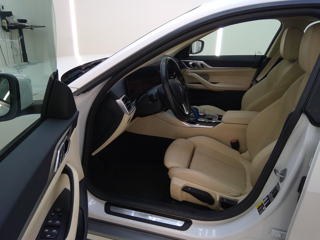 Foto 8 van BMW i4