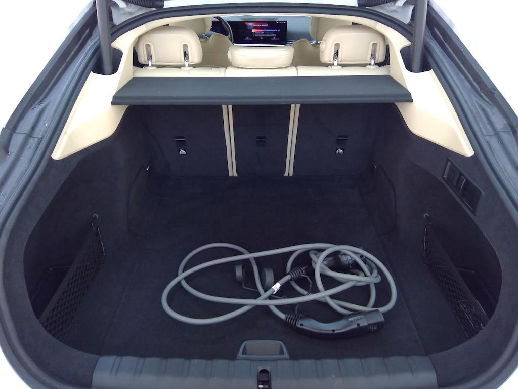 Foto 10 van BMW i4
