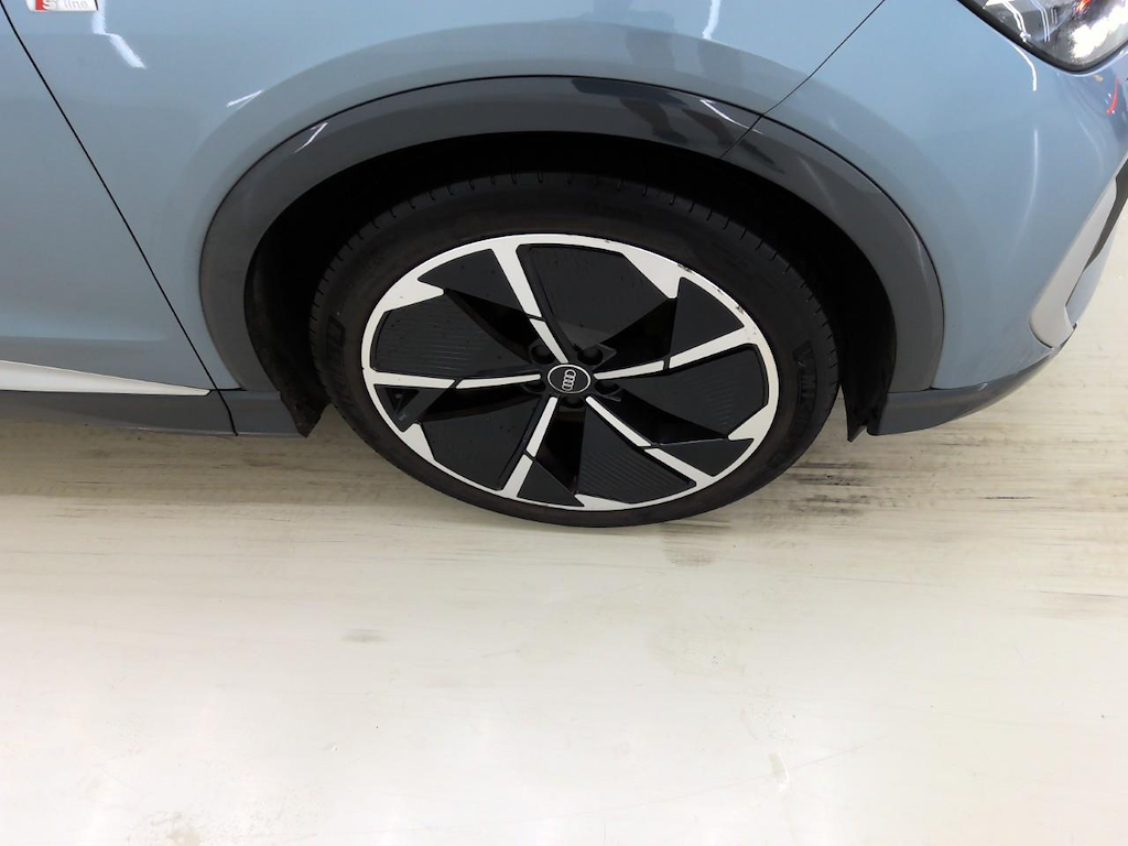 Foto 34 van Audi Q4 Sportback e-tron