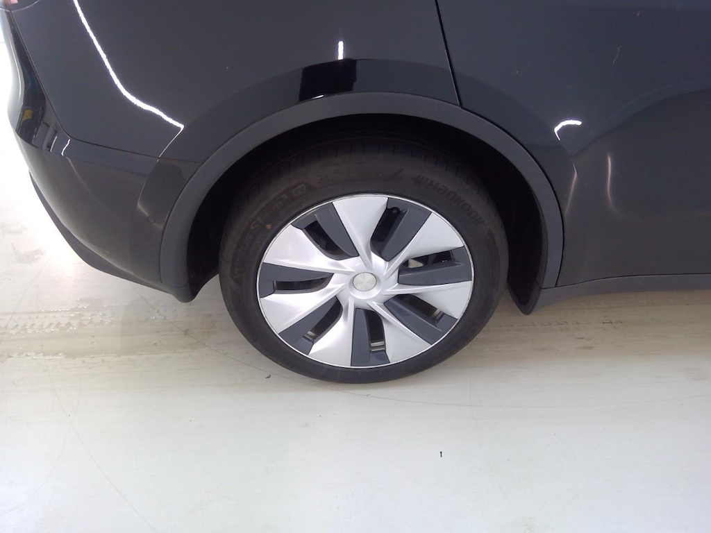 Foto 10 van Tesla Model Y