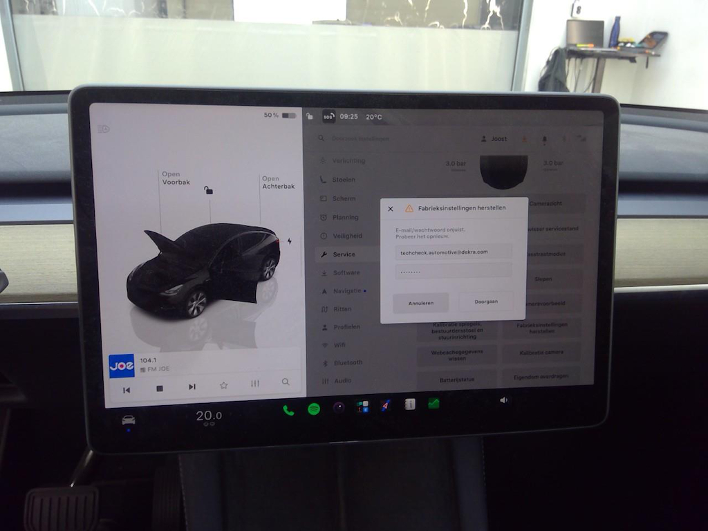 Foto 14 van Tesla Model Y