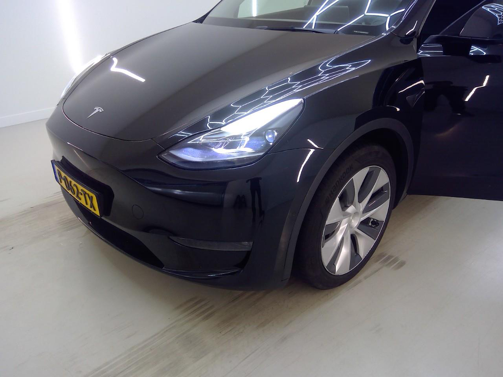 Foto 20 van Tesla Model Y