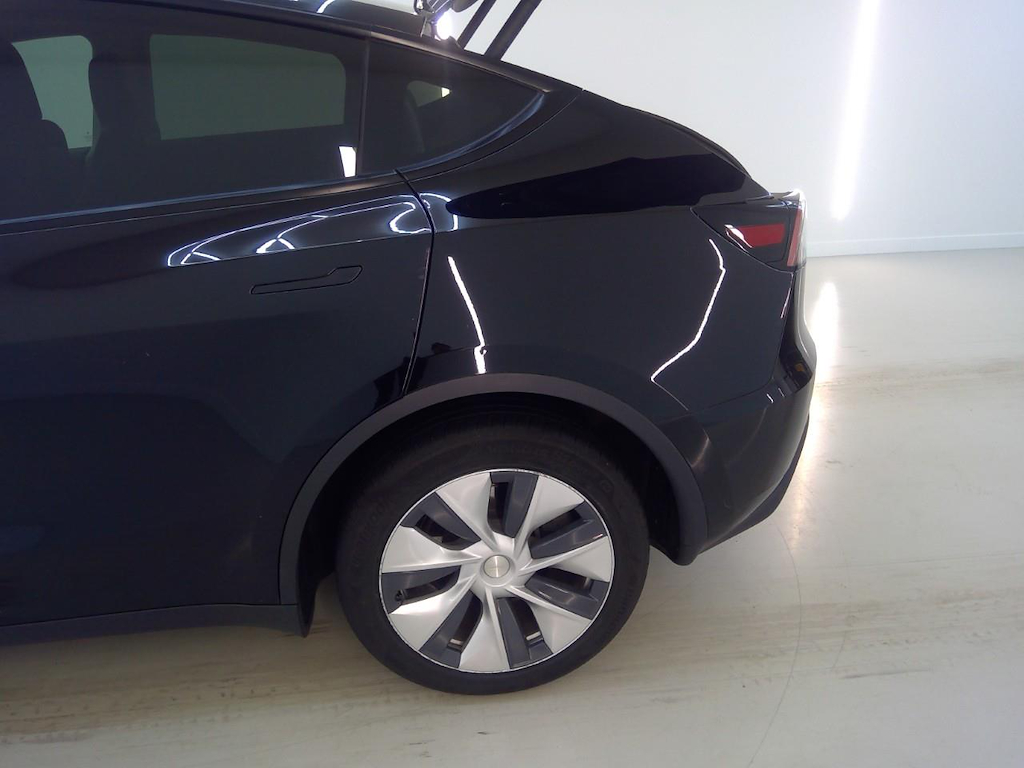 Foto 28 van Tesla Model Y
