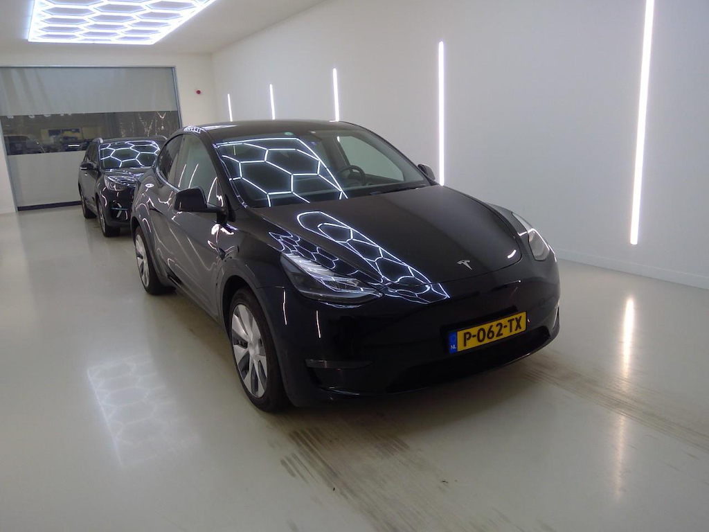 Foto 6 van Tesla Model Y