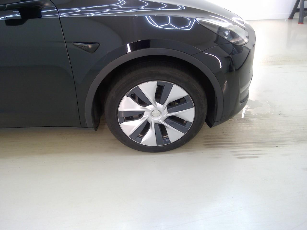 Foto 35 van Tesla Model Y
