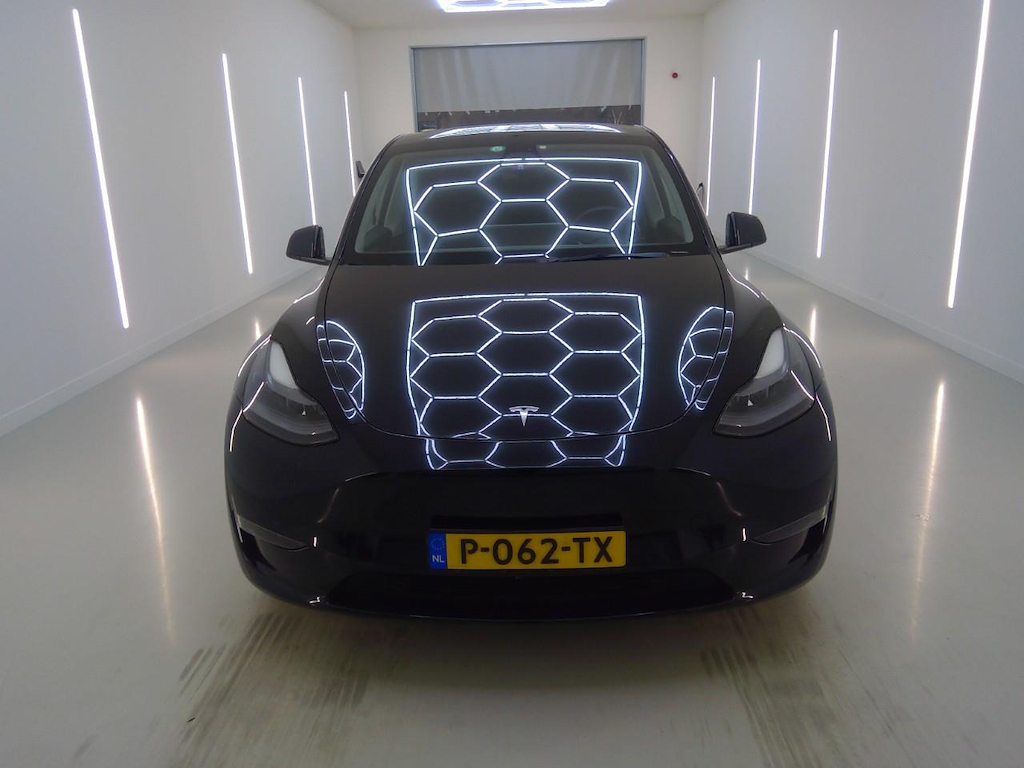 Foto 36 van Tesla Model Y