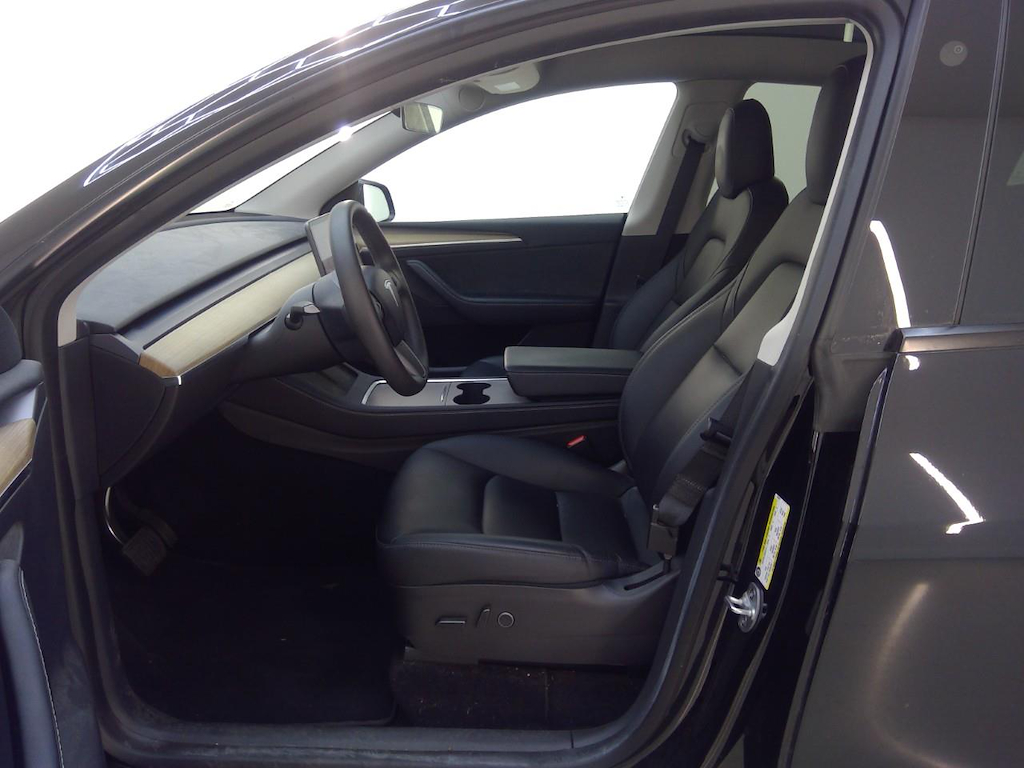 Foto 7 van Tesla Model Y