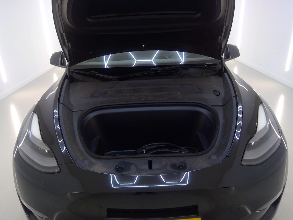 Foto 8 van Tesla Model Y