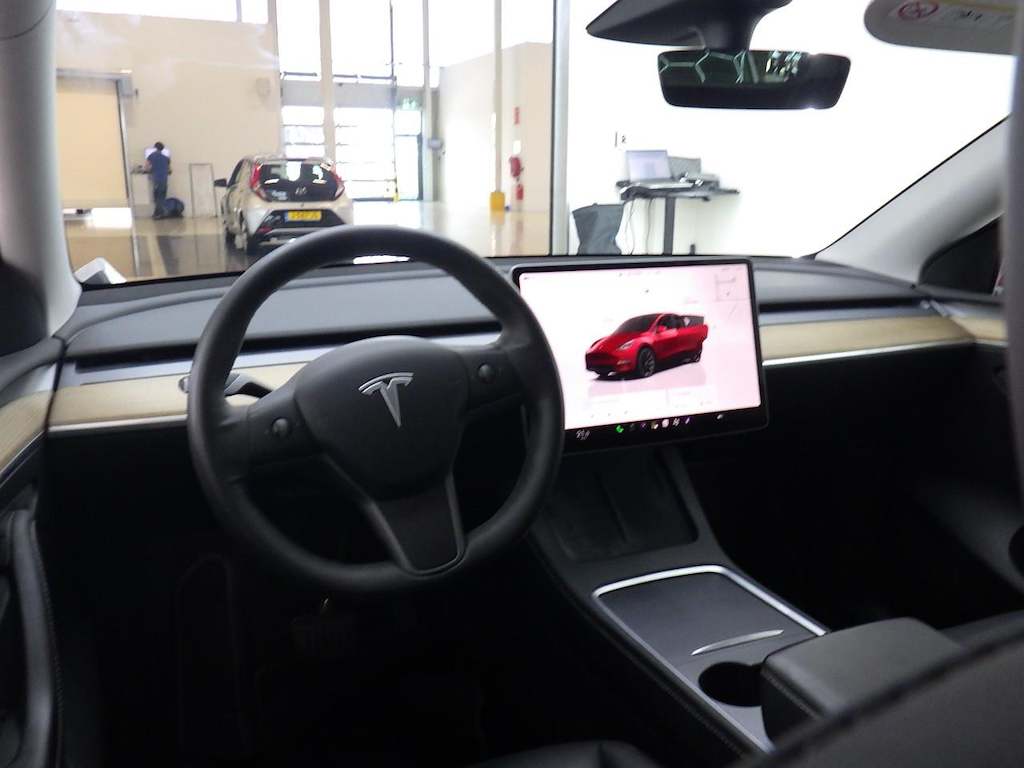 Foto 6 van Tesla Model Y