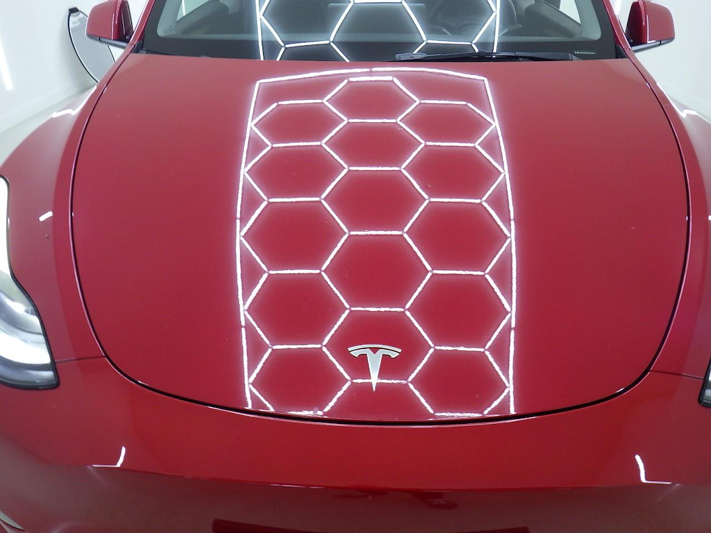 Foto 40 van Tesla Model Y