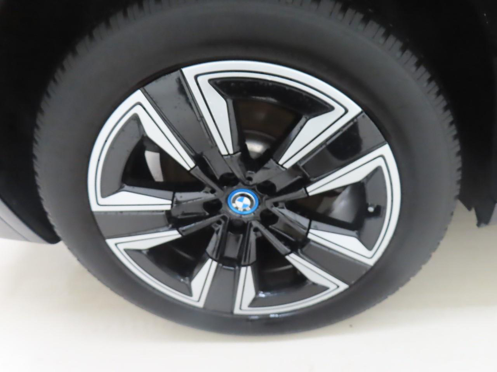 Foto 31 van BMW ix3