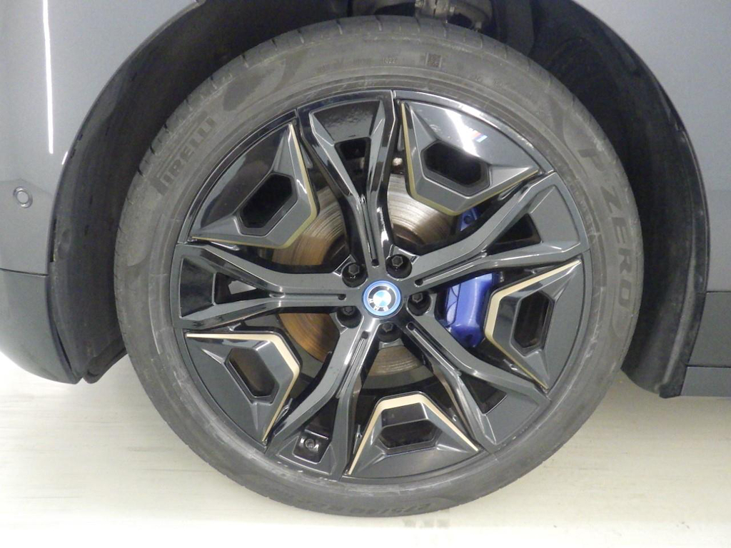 Foto 22 van BMW iX